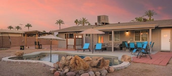 Pool Home • Sleeps 10 • Large Fenced Yard • Mountain Views • Pet Friendly