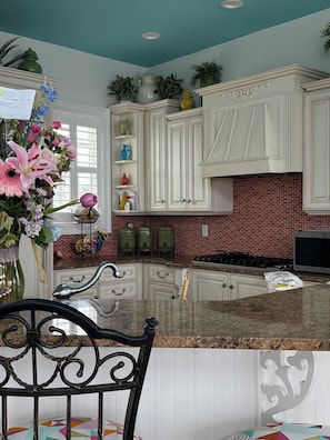 Private kitchen - Spacious 4-bedroom house in Ocean Pines (Ocean Pines)