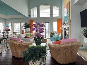 Living area - Spacious 4-bedroom house in Ocean Pines (Ocean Pines)