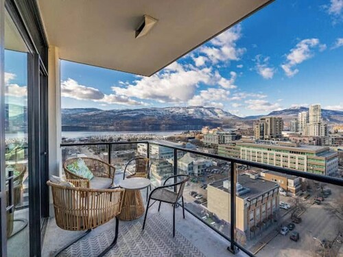 Modern Downtown Retreat with Lake Views