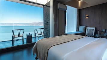 Down duvets, minibar, desk, blackout curtains
