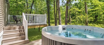 Expansive Sports Fields, Trails & Hot Tubs Retreat