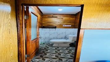 Family Cabin, Lanai, Lake View | Bathroom