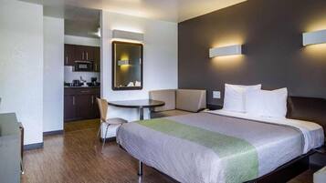 Iron/ironing board, WiFi (free), bed sheets