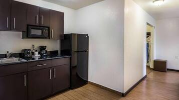 Fridge, microwave, stovetop
