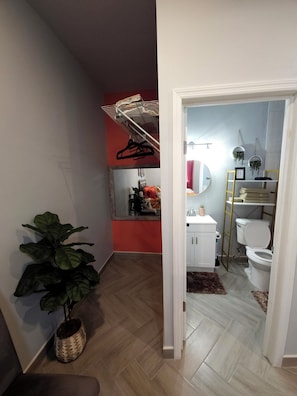 Bathroom - Cozy 1-bedroom studio in lovely Bailey Town with AC and fast internet (Bailey Town)