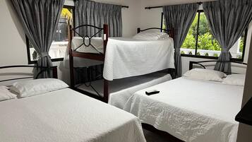 Cabane, 5 chambres, fumeur, piscine privée