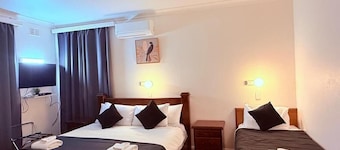 Coonalpyn Hotel