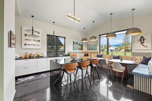 Dining - Whitefish Modern Escape (Whitefish)