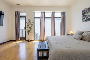 5 bedrooms, iron/ironing board, Internet, bed sheets