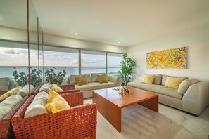 Living area - Elegant Stay Near the Beach 3403 (Cancún)