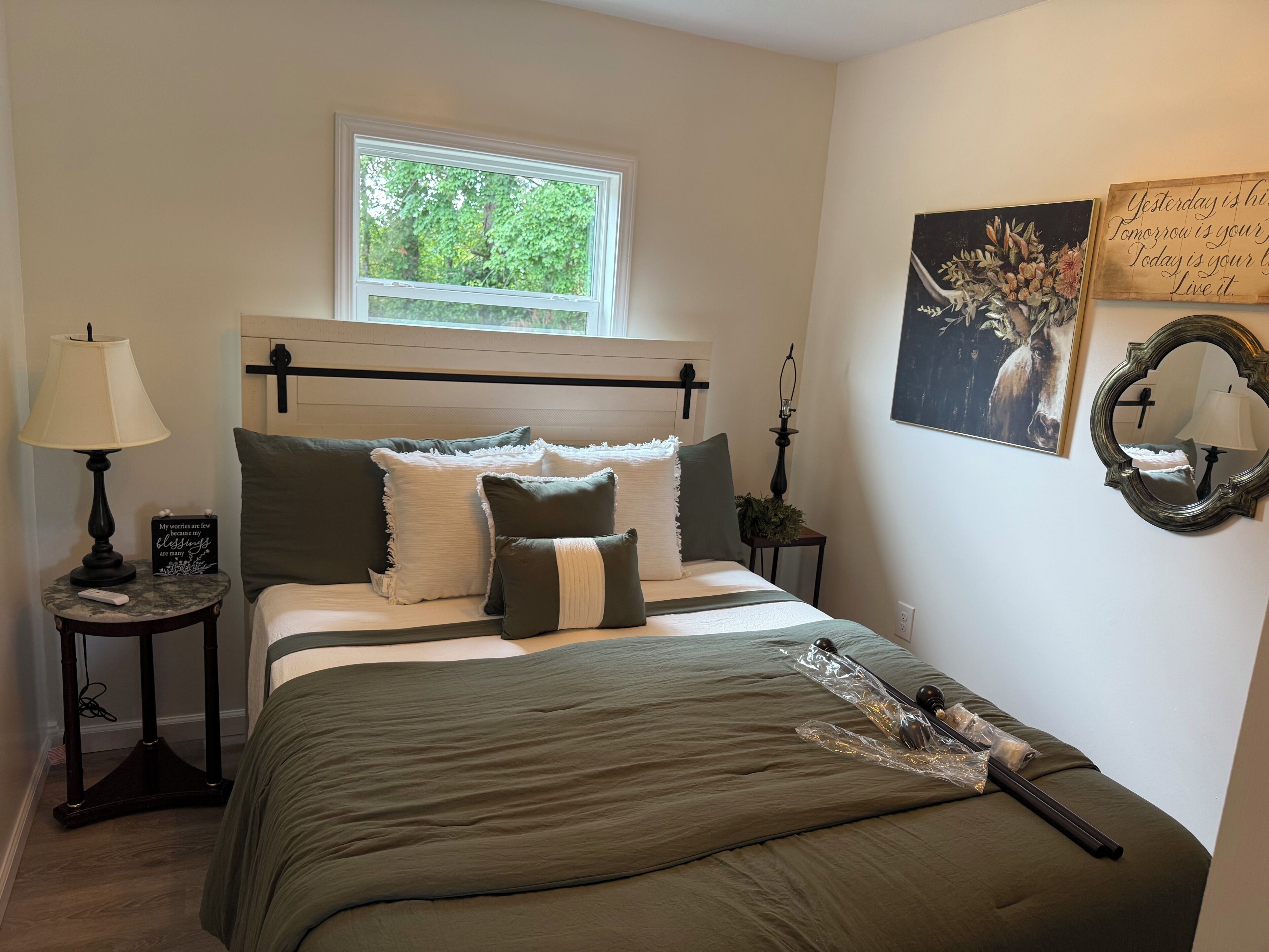 2 chambres, fer et planche à repasser, Wi-Fi, draps fournis