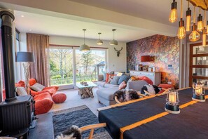 Living area - This house is a 3 bedroom(s), 2 bathrooms, located in Carbost, Scotland. (Carbost)