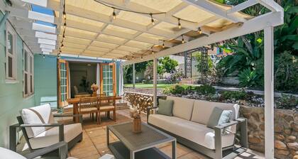 Charming retreat with AC and outdoor oasis, just 3 blocks from Lafayette Hotel