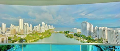 Apartment, 2 Bedrooms, Smoking, Hot Tub | Property grounds