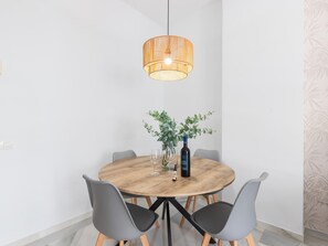 Dining - Urban Chic 2A - 1 dorm Living4malaga (Malaga)