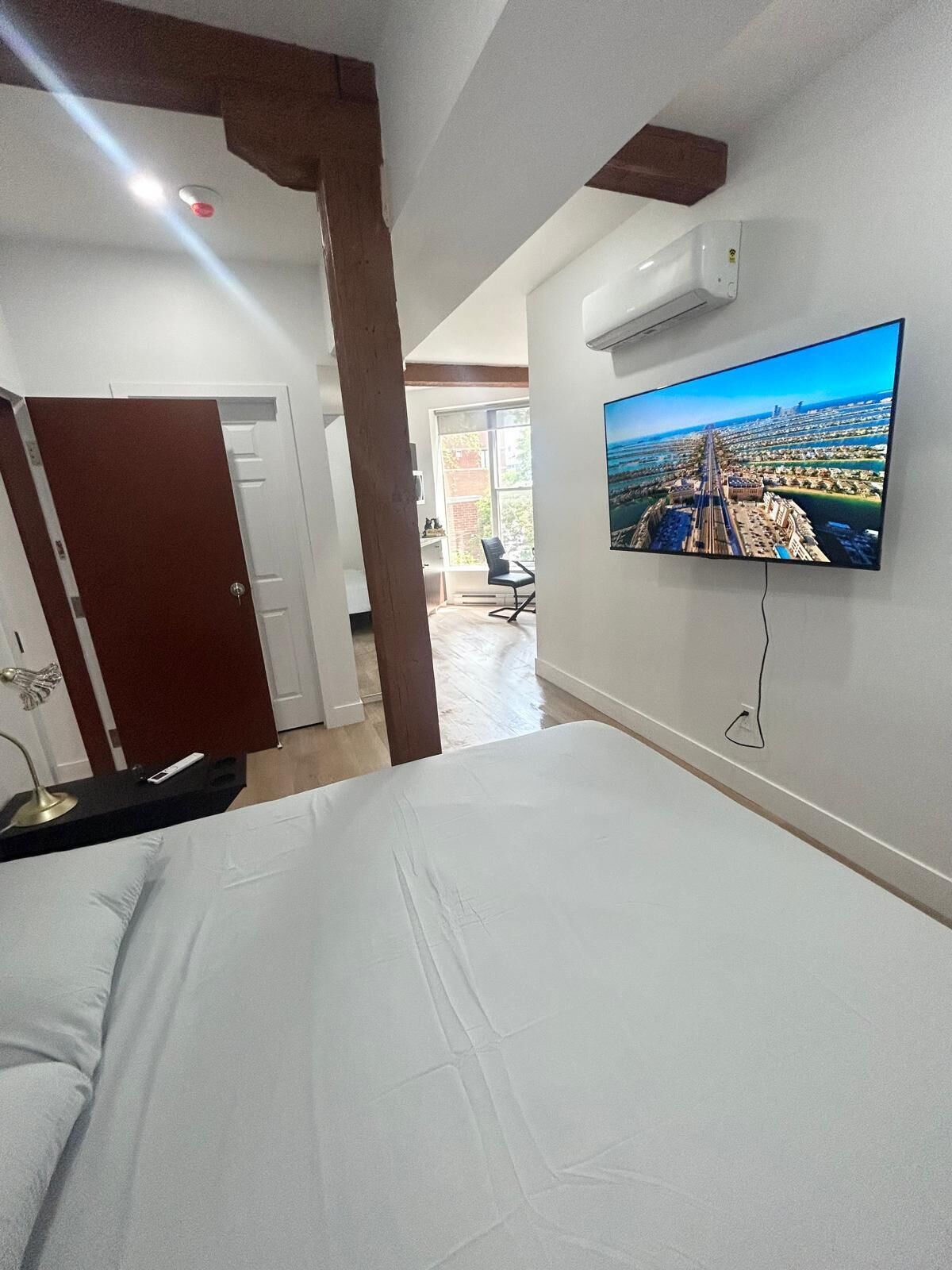 Schreibtisch, Bügeleisen/Bügelbrett, kostenloses WLAN, Bettwäsche