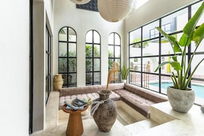 Vila conforto, para não fumantes | Área de estar