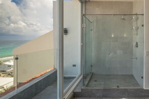 Bathroom - 3BR Condo - Direct Beach Access 3404 (Cancún)