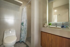 Bathroom - 3BR Condo - Direct Beach Access 3404 (Cancún)