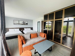 Comfort Room, Balcony, Garden View | Ruang tamu