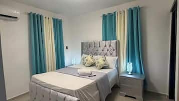 2 bedrooms, WiFi, bed sheets, wheelchair access