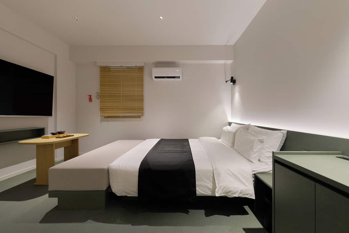 Basic Double Room | Blackout drapes, free WiFi