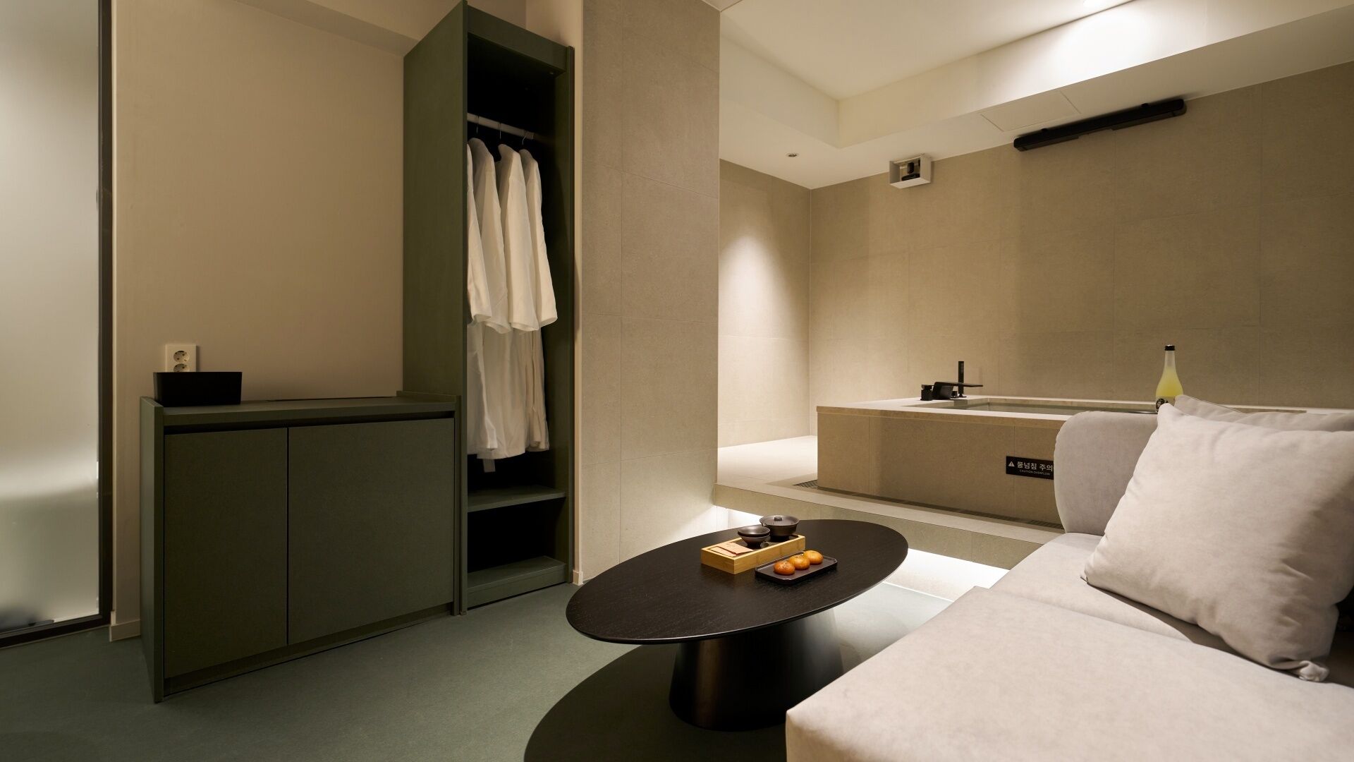Signature Spa & Sauna Bunker | Literie de qualité supérieure, décoration personnalisée