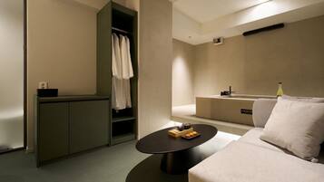 Signature Spa & Sauna Bunker | Literie de qualité supérieure, décoration personnalisée