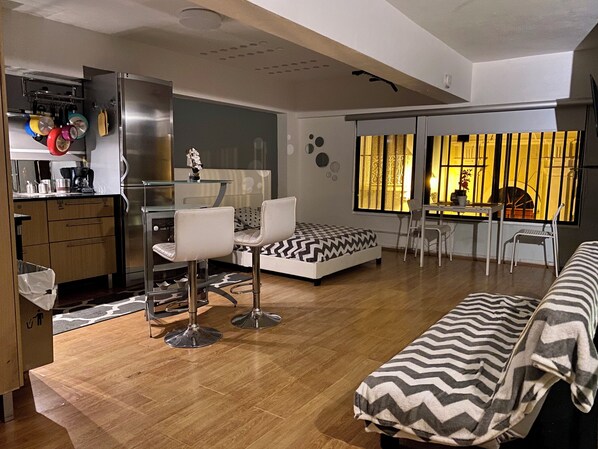Interior - IDesignLoft Cozy 1-bedroom apartment in soothing San Juan with AC (San Juan)