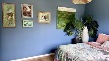 3 bedrooms, WiFi, bed sheets