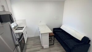Interior - 2-bed apartment in vibrant South Phila neighborhood walking distance to stadiums (Philadelphia)