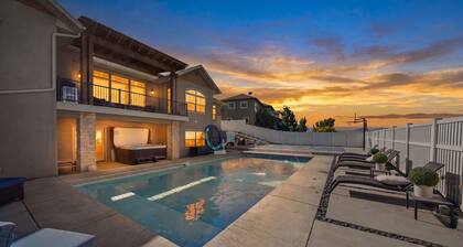 Utah County - Pool - Hot tub - Sports Court - Game room - Sleeps 16+