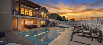 Utah County - Pool - Hot tub - Sports Court - Game room - Sleeps 16+