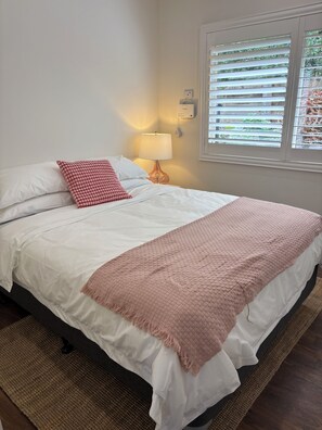 5 habitaciones, escritorio, tabla de planchar con plancha y wifi gratis 