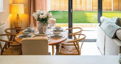 Stunning 3 Bedroom Cotswold Retreat