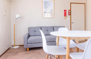 Classic Cabin, 1 Queen Bed, Pets Allowed | Dining