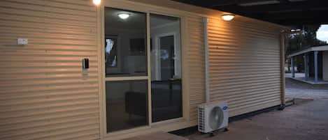 Comfort Cabin | Exterior