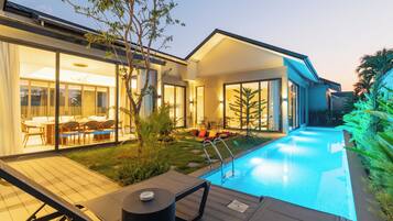 Villa | Pool | Outdoor pool