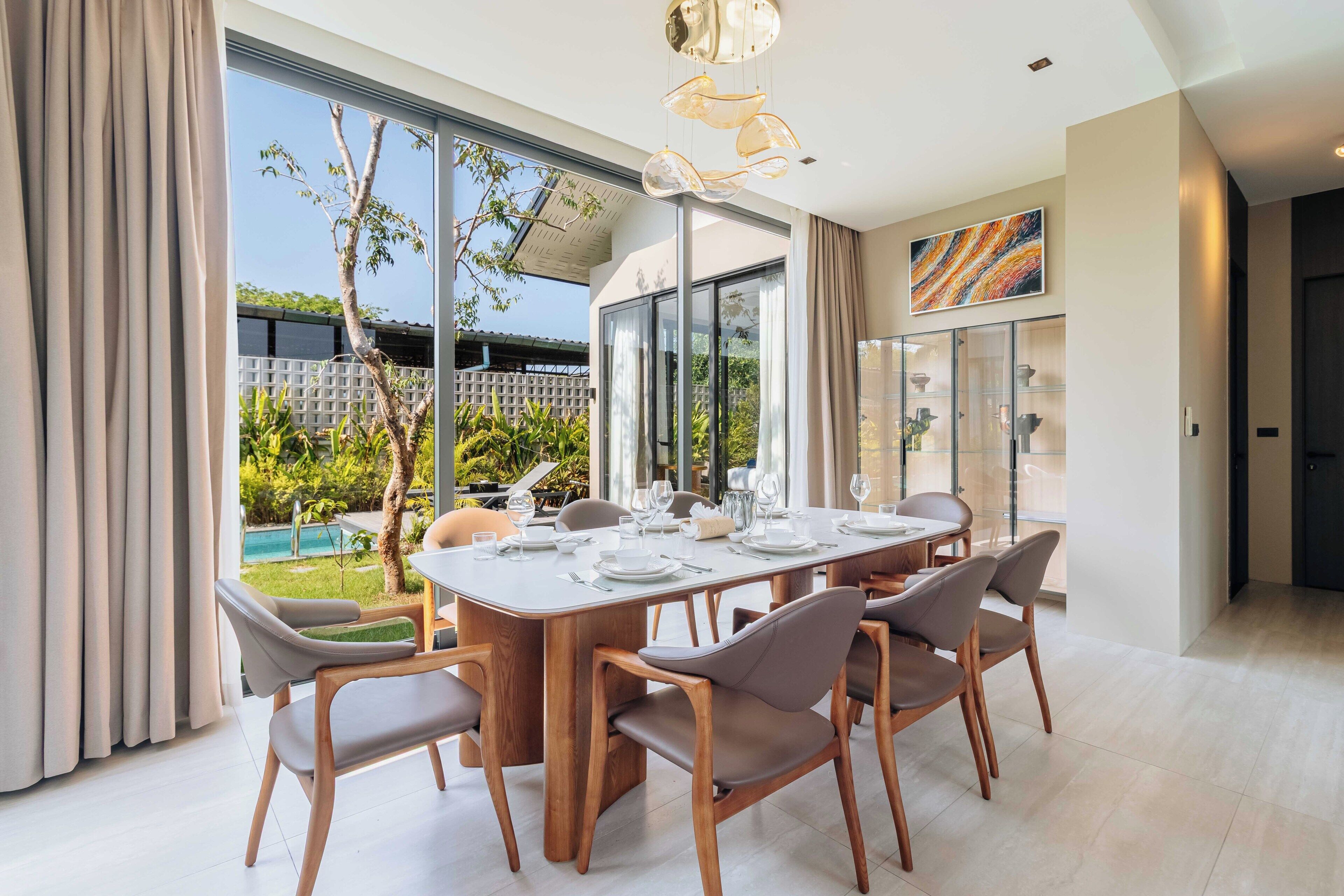 Villa | Dining