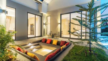 Villa | Terrace/patio