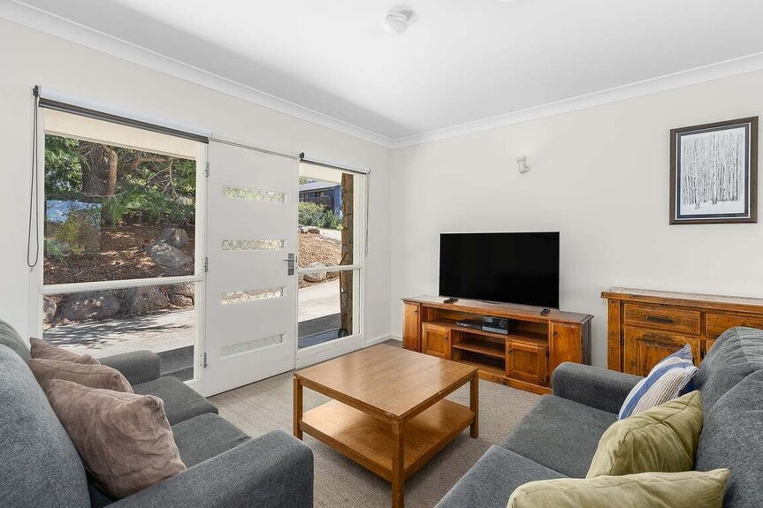 Rock On Your Snowy Mountains Escape - Jindabyne