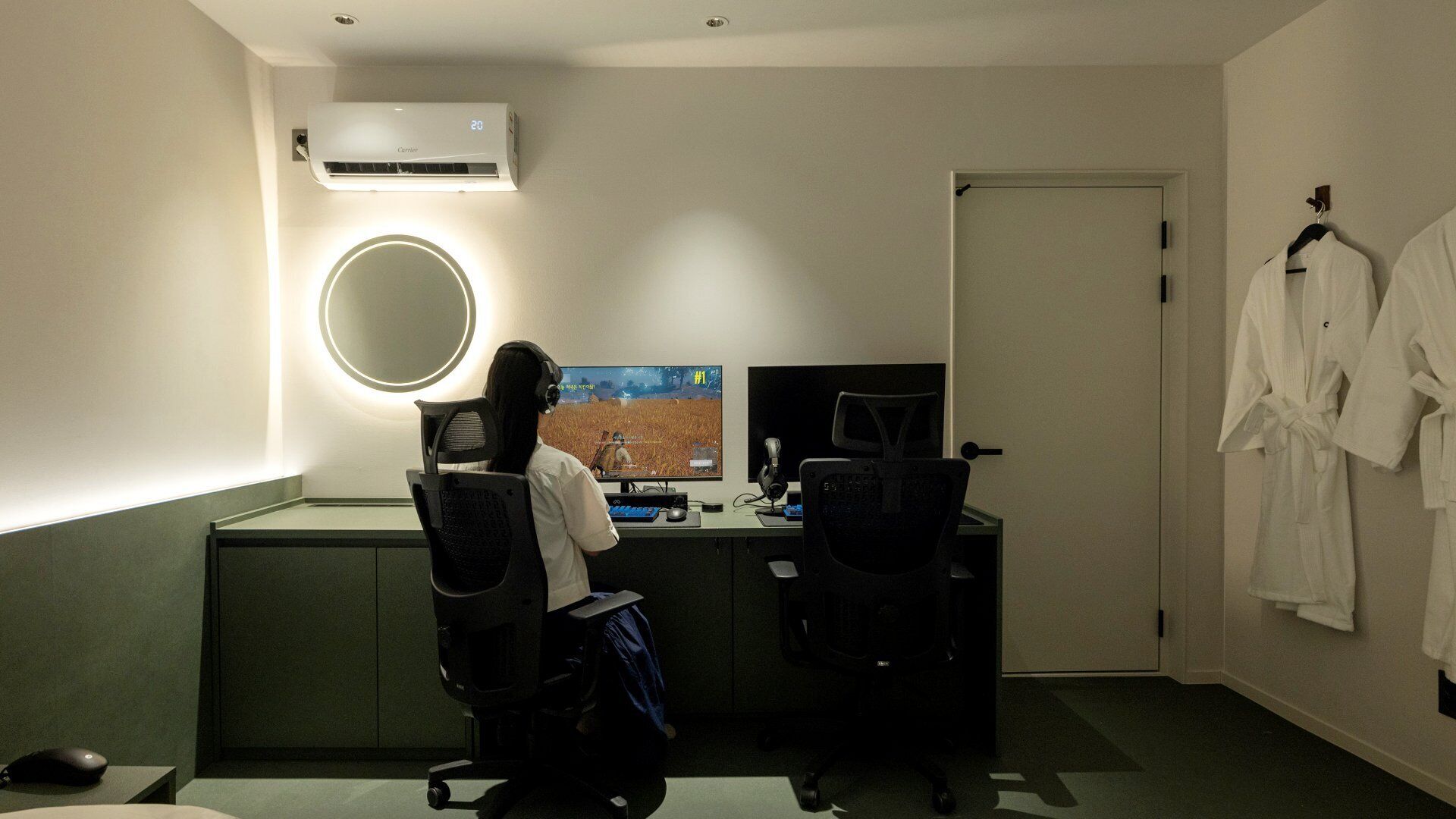 Habitació doble | Roba de llit d'alta qualitat i cortines opaques 