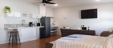 1 chambre, fer et planche à repasser, Wi-Fi gratuit, draps fournis