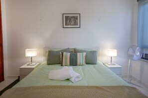 Iron/ironing board, WiFi, bed sheets - Modern 2-Bedroom Apartment with Pool Near Albufeira Beaches (Albufeira)