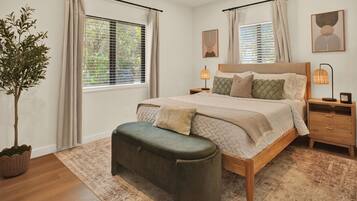 2 bedrooms, iron/ironing board, free WiFi, bed sheets