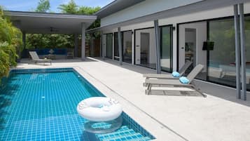 Villa | Pool