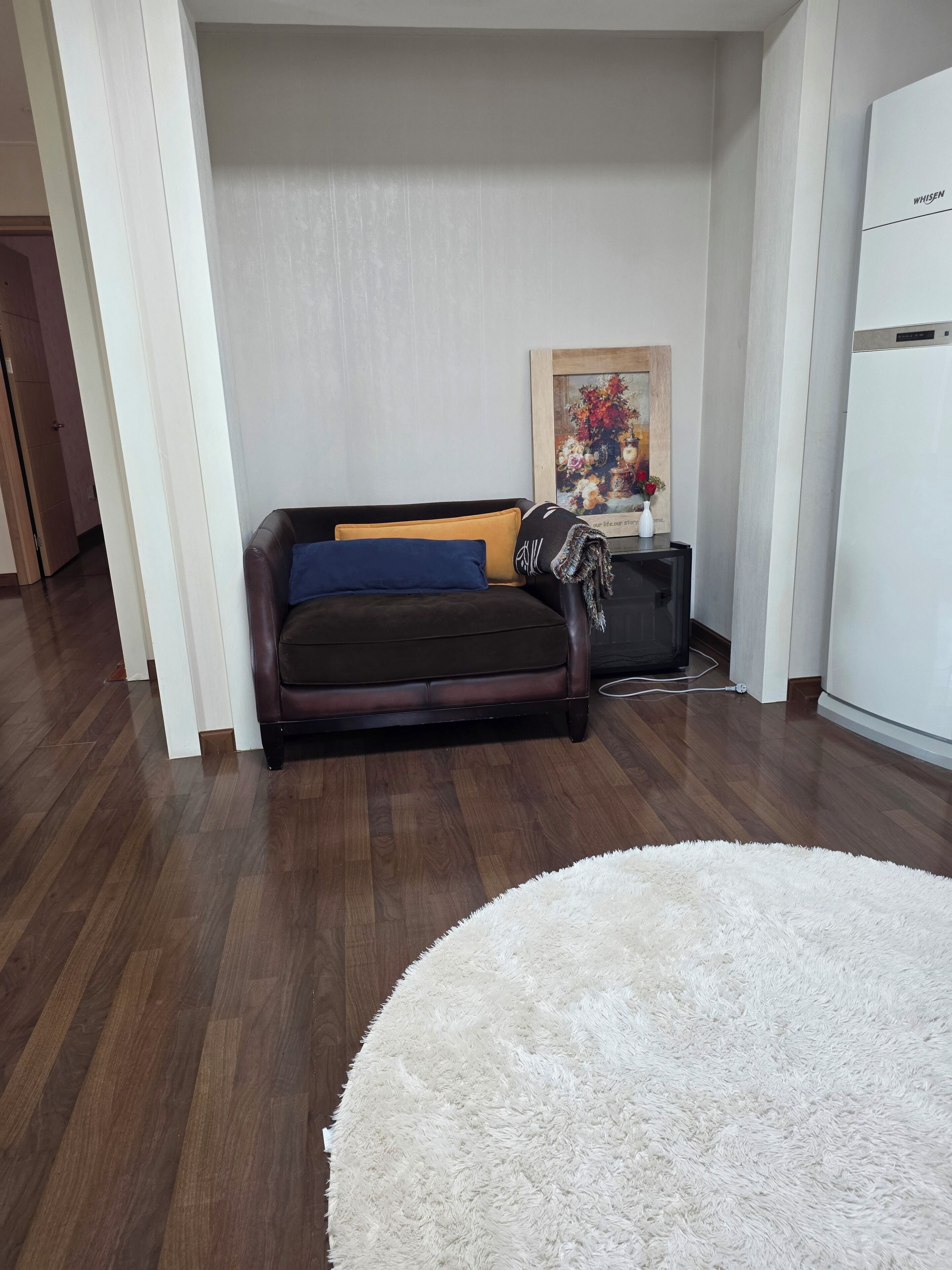 Basic Duplex | Interior