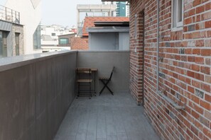 Property grounds - Hongdae / Hongik Univ. / Craft 401 / Terrace (Seoul)