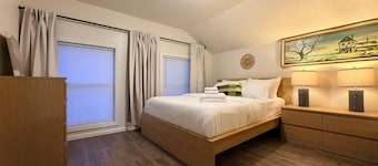EKO Stays | Downtown MKE Group Retreat Near Fiserv
